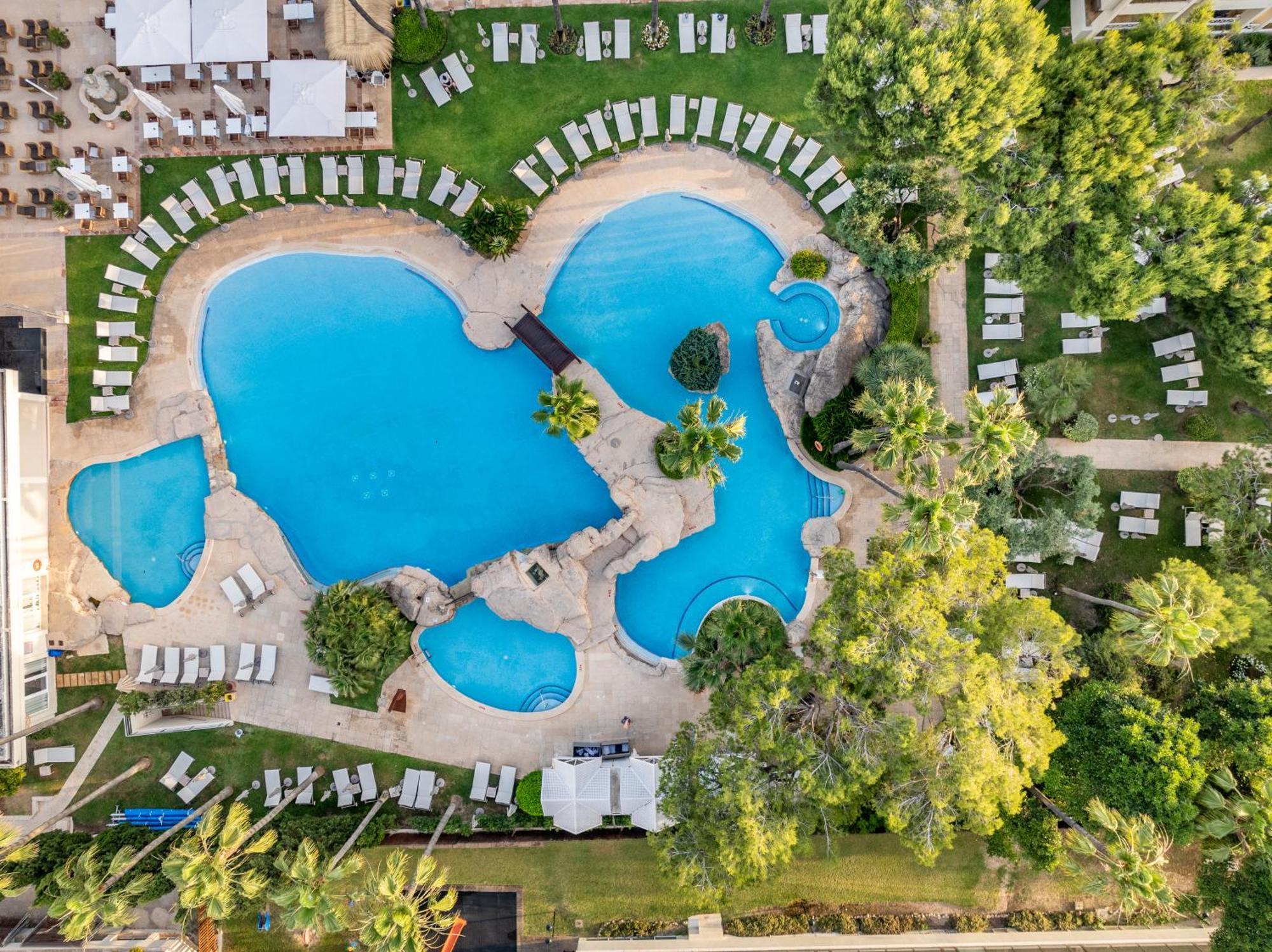 المتنزه الطبيعي وسبا غروبوتيل بلايا ذي مورو المظهر الخارجي الصورة Aerial view of the pool