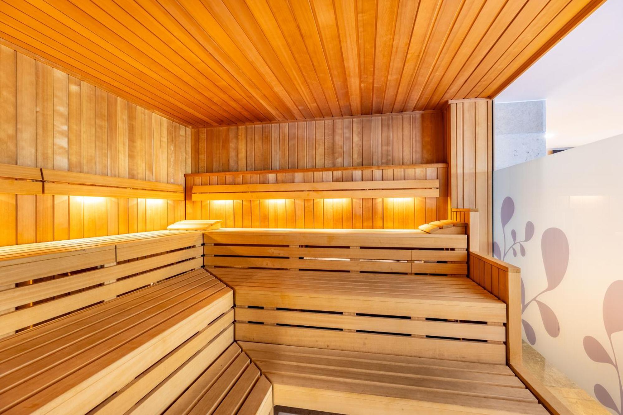 المتنزه الطبيعي وسبا غروبوتيل بلايا ذي مورو المظهر الخارجي الصورة A modern Finnish sauna